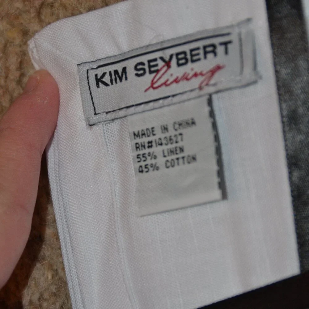 RARE SET KIM SEYBERT LIVING 4 PURPLE EMBROIDERED FEATHER COCKTAIL BAR NAPKINS
